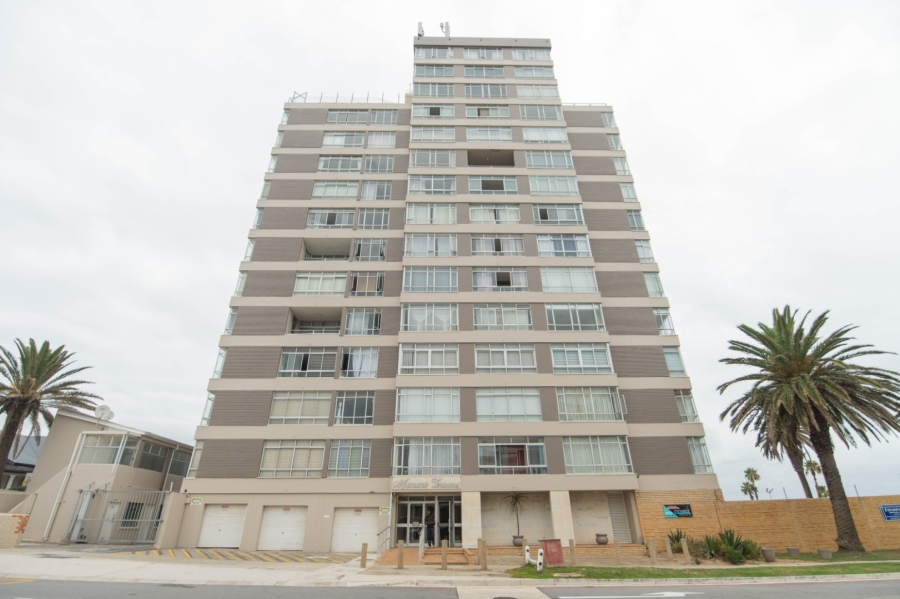 2 Bedroom Property for Sale in Summerstrand Eastern Cape
